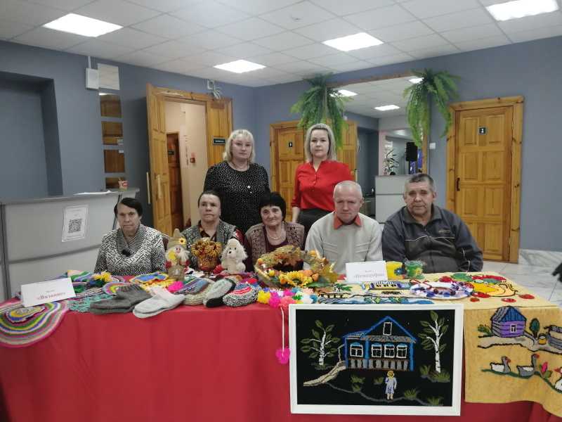 Выставка кружковой деятельности учреждения в Доме культуры
