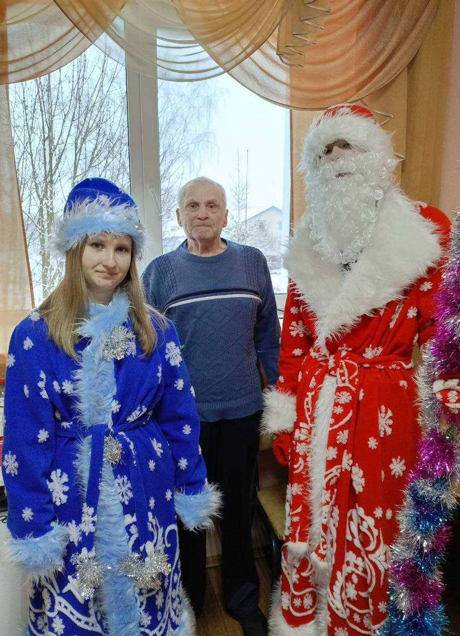 Дед Мороз и Снегурочка