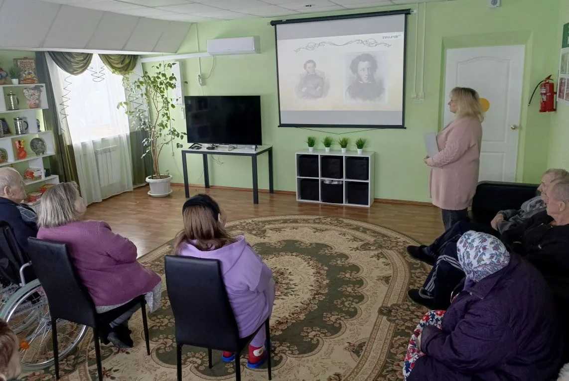 Литературный час «Я памятник себе воздвиг не рукотворный»