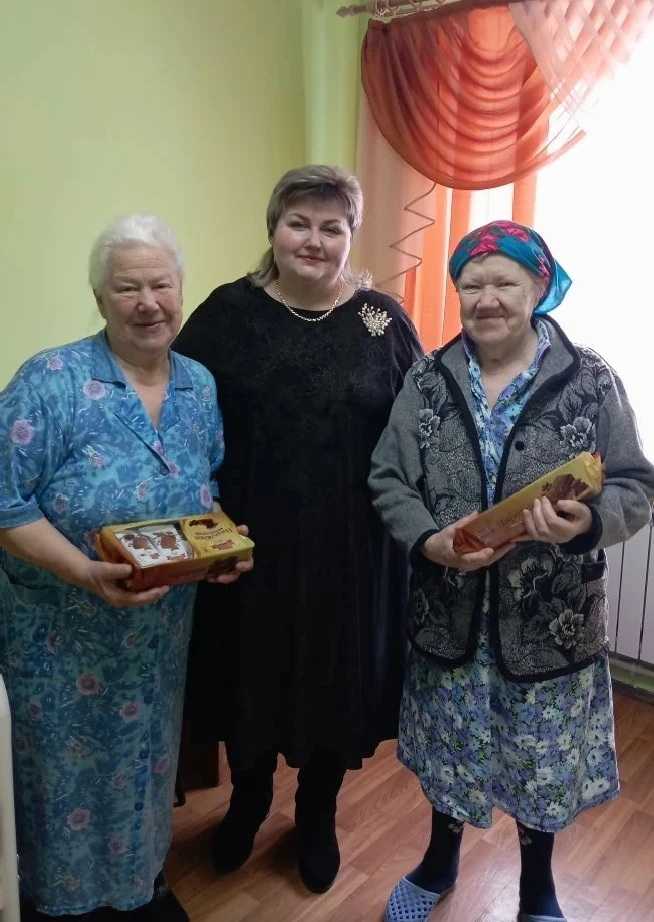 Поздравления и сладкие подарки