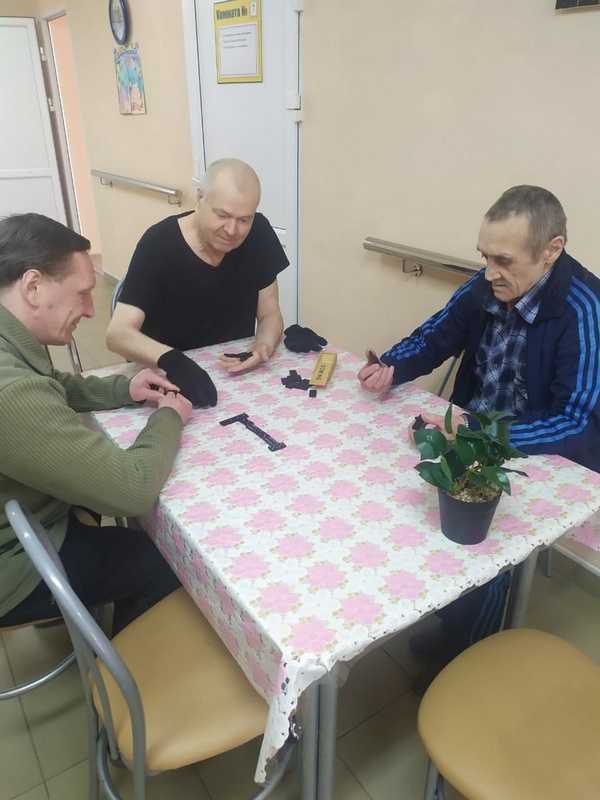 Час игры - Домино