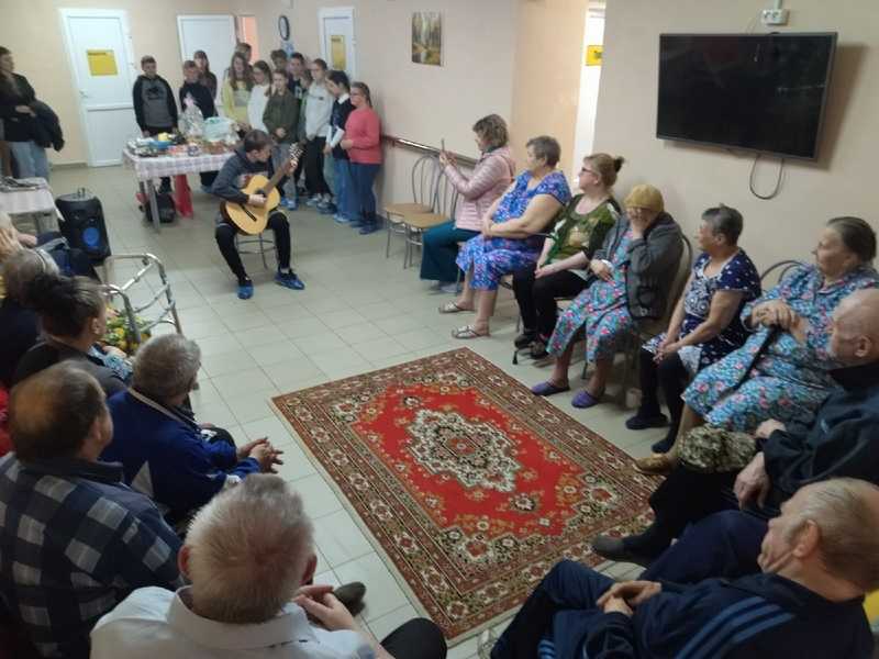 Тёплая встреча друзей