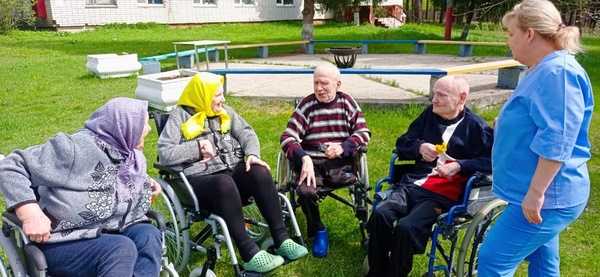Ежедневные прогулки