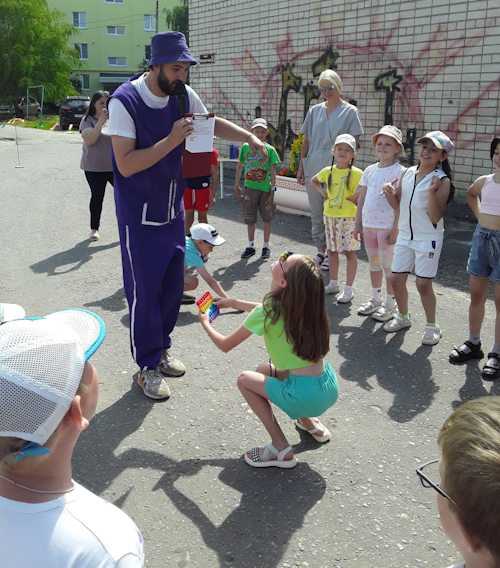 «В КРУГУ ДРУЗЕЙ» 