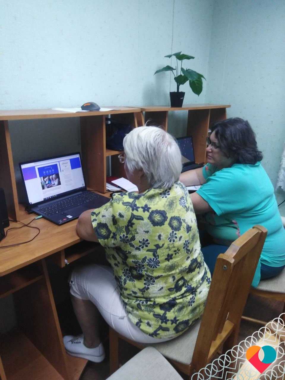 КОМПЬЮТЕРНАЯ ГРАМОТНОСТЬ 55+: НОВЫЕ ВОЗМОЖНОСТИ ДЛЯ СТАРШЕГО ПОКОЛЕНИЯ В ГОРОДЦЕ