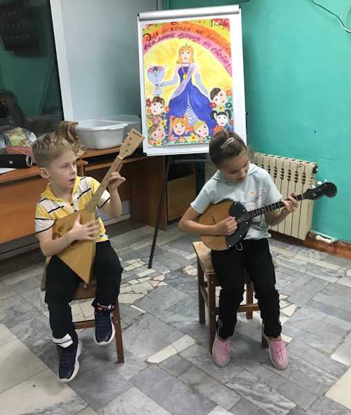 Праздничная программа «С любовью к мамочке моей»