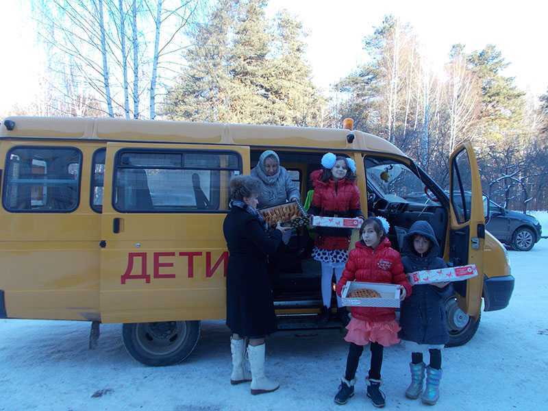 Возьмемся за руки, друзья!