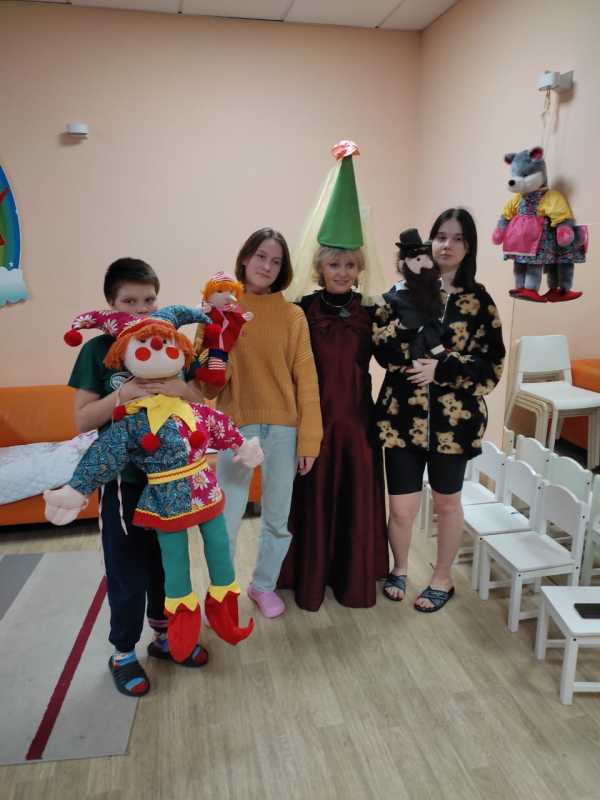  Международный день кукольника.