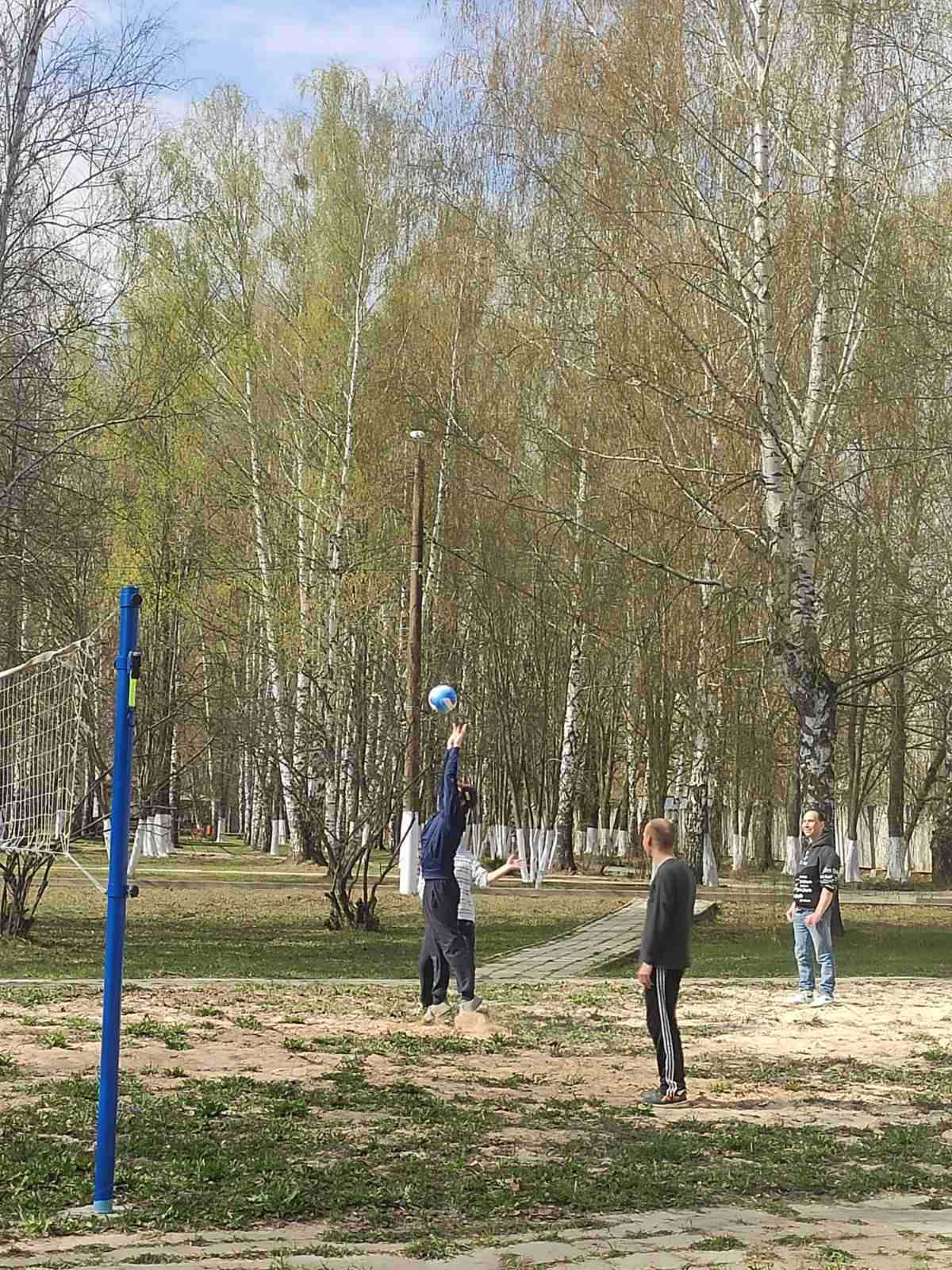Активный отдых на свежем воздухе улучшает настроение и самочувствие. В здоровом теле, здоровый дух!