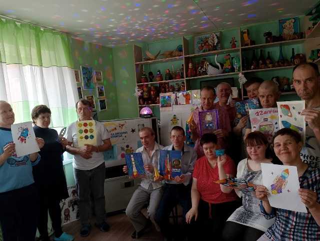 День космонавтики.