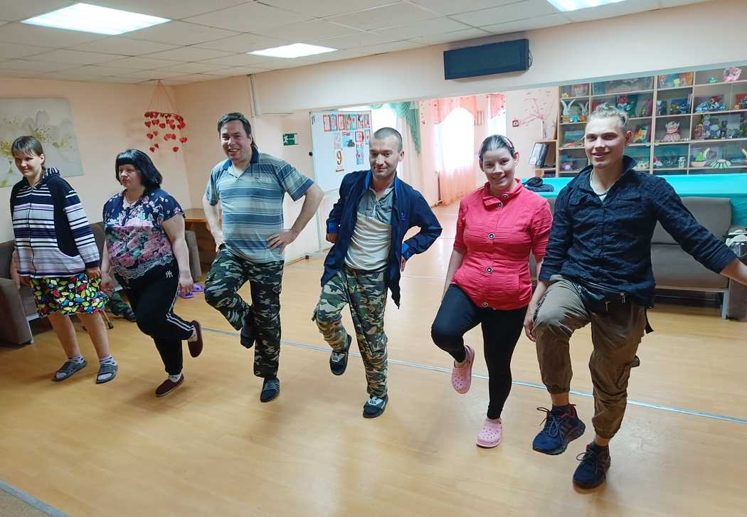 Танцевально-развлекательная программа «Если можешь - повтори». 
