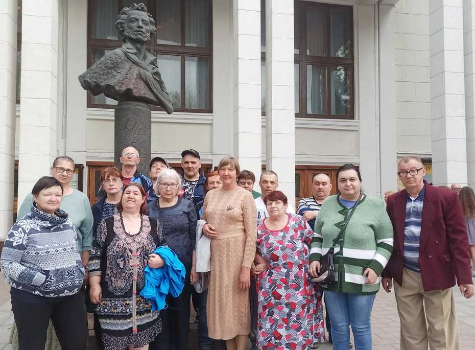 Поездка в Театр оперы и балета им. А.С. Пушкина  на оперу «Свадьба Фигаро».