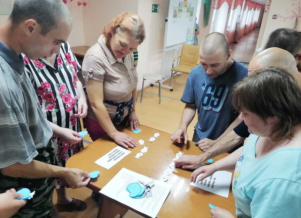 Конкурсно-развлекательная программа «Рыбак рыбака видит издалека».
