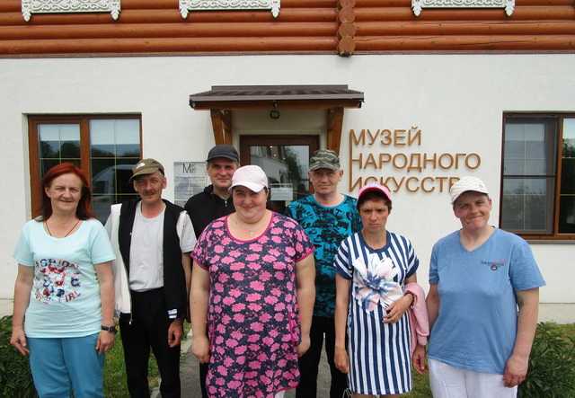 Экскурсионная поездка в «Музей народного искусства»