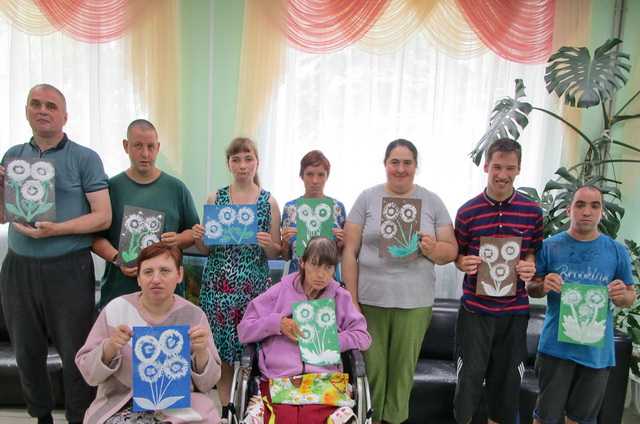 Рисование  в нетрадиционной технике «Одуванчики»