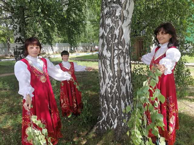 Беседа об истории возникновения праздника Троицы