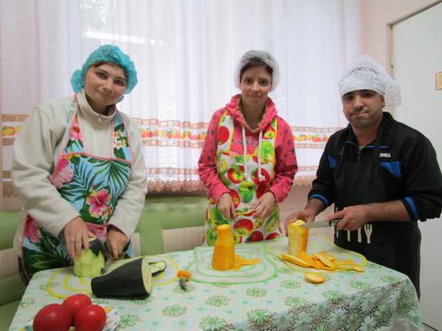 Готовим рагу из кабачков!