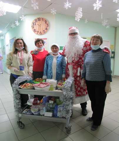 Визит волонтеров «Служба заботы»