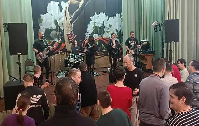 Живая музыка и бессмертные хиты!