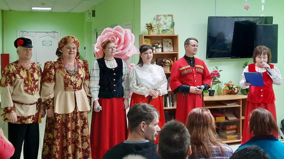«Нам года не беда, коль душа молода!»  – праздничный концерт, посвященный Дню пожилого человека.