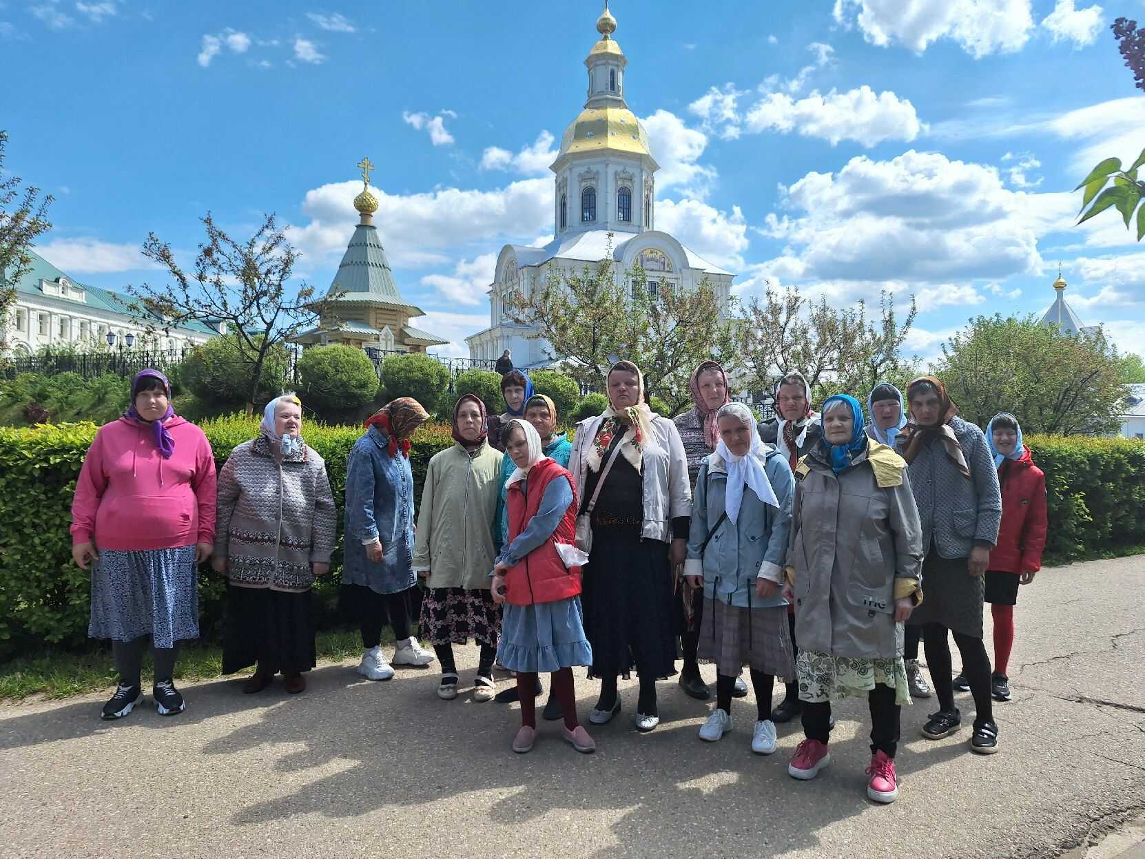 паломническая поездка в Свято-Троицкий Серафимо -Дивеевский монастырь.
