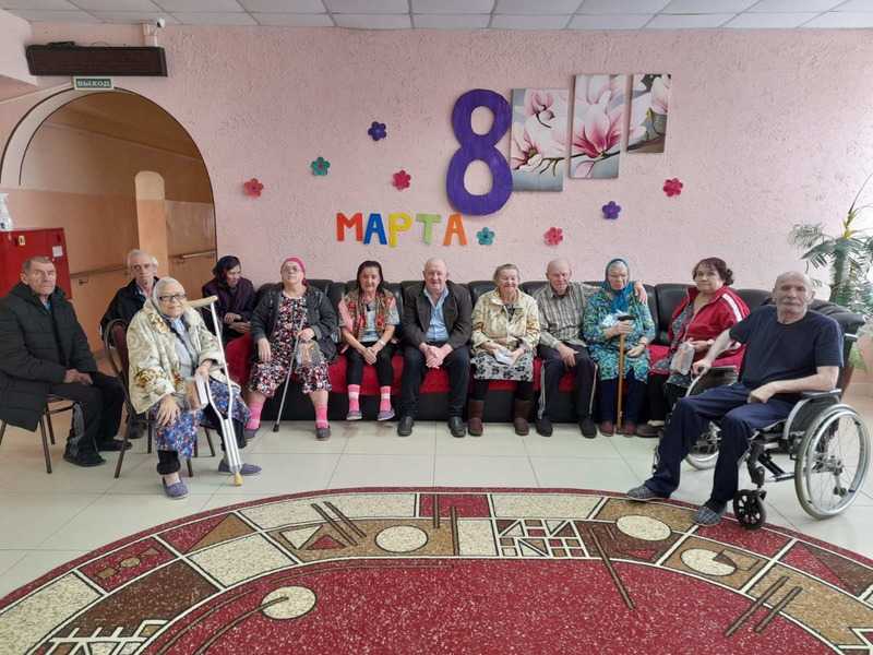 Праздничная программа