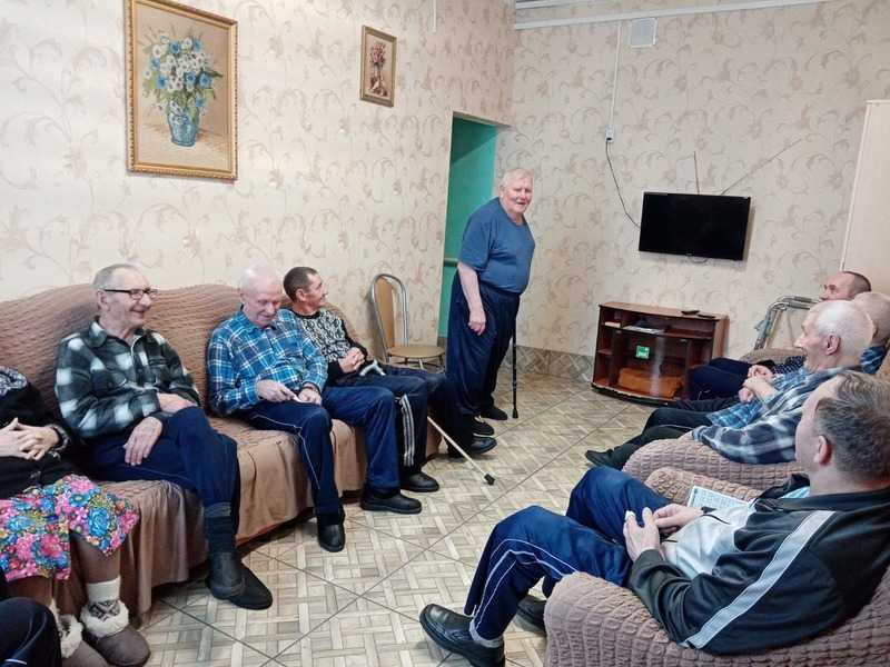 Беседа психолога с получателями социальных услуг, приуроченная ко всемирному дню поэзии