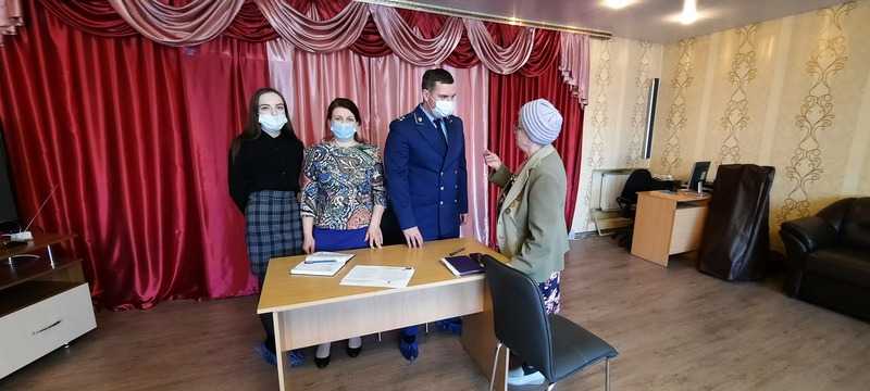 Беседа с получателями социальных услуг