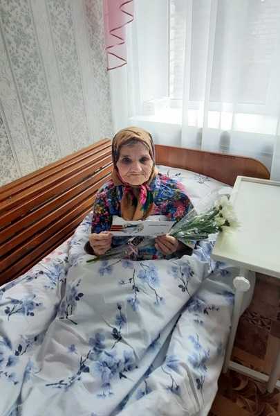 Поздравление с Днем Победы получателей социальных услуг