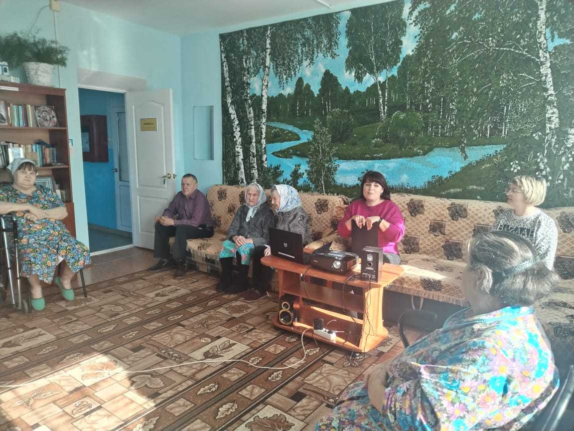Поэтический час 
