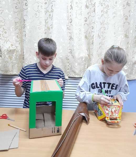КОРМУШКА ДЛЯ ПТИЦ СВОИМИ РУКАМИ
