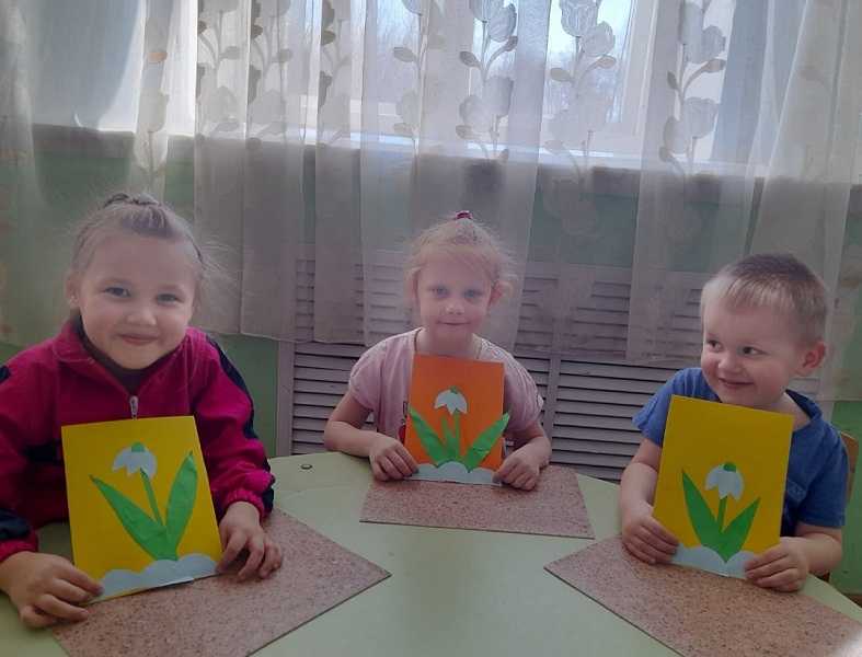 Занятие с детьми дошкольного возраста по аппликации на тему: 