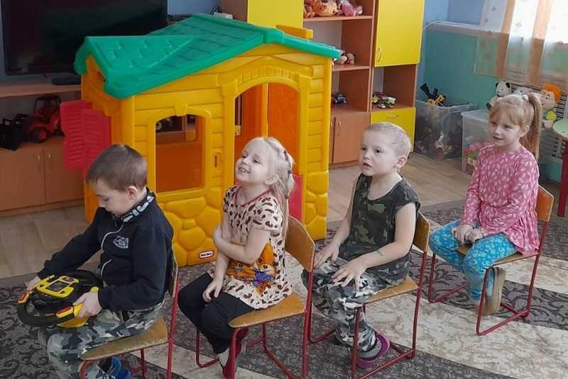 Познавательный час «Королевство Почемучек»