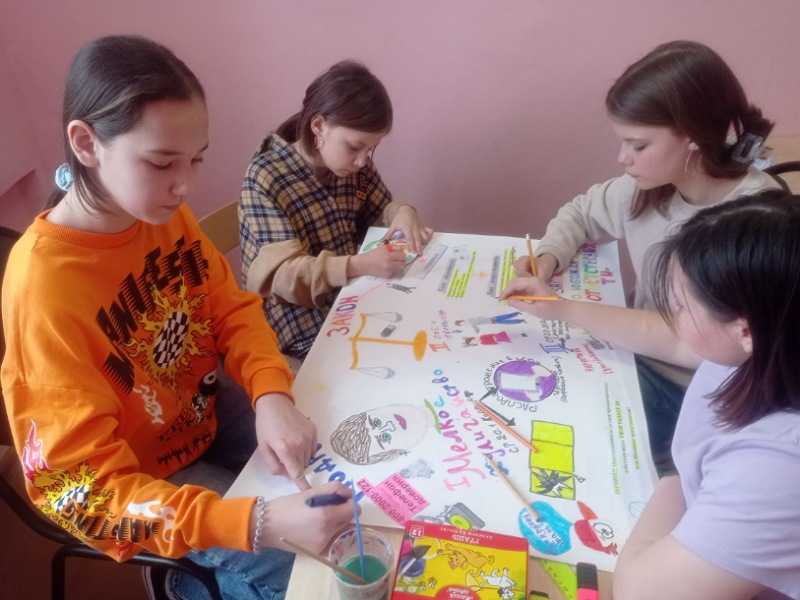 Сегодня с воспитанниками старшей группы была проведена профилактическая беседа: 