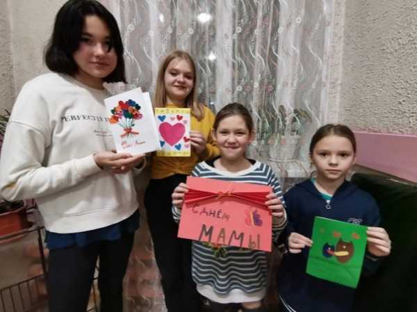 Поделки ко дню матери.