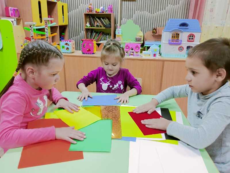 ЗНАКОМИМСЯ СО СВОЙСТВАМИ БУМАГИ
