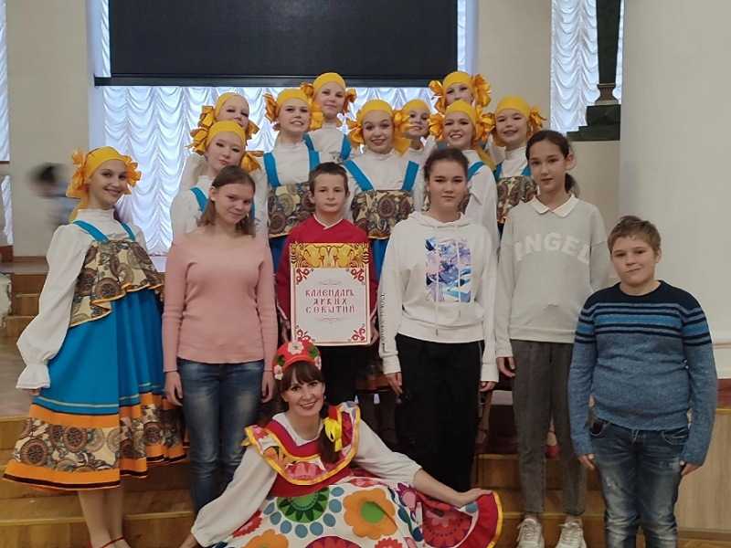 Воспитанники нашего Центра посмотрели в ДКХ  концертно-познавательную программу 