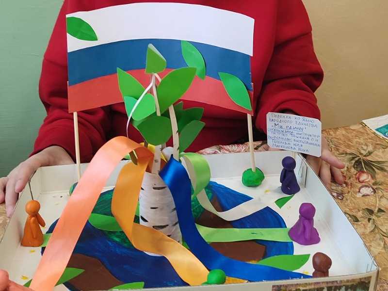 ДЕВОЧКИ СОЗДАЛИ ПОДЕЛКУ 