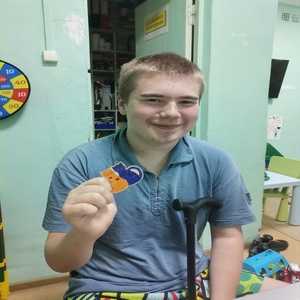 Ребята делают магниты
