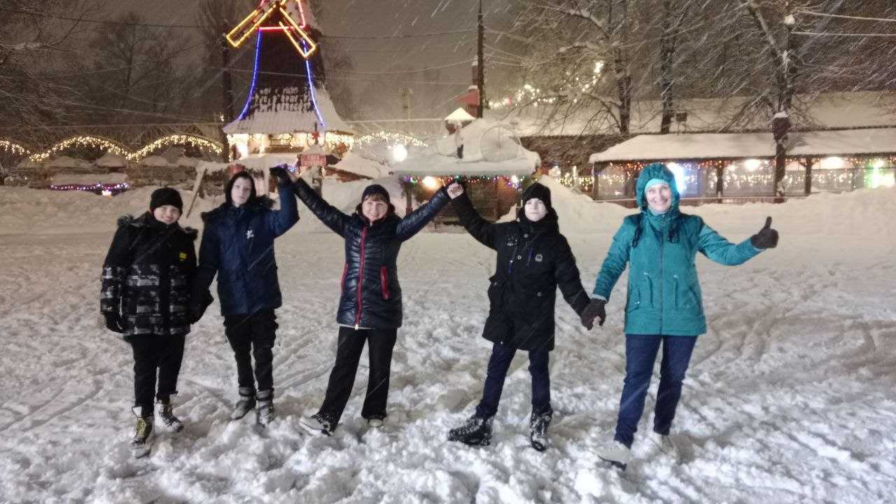 Мы снова на ледовом катке 