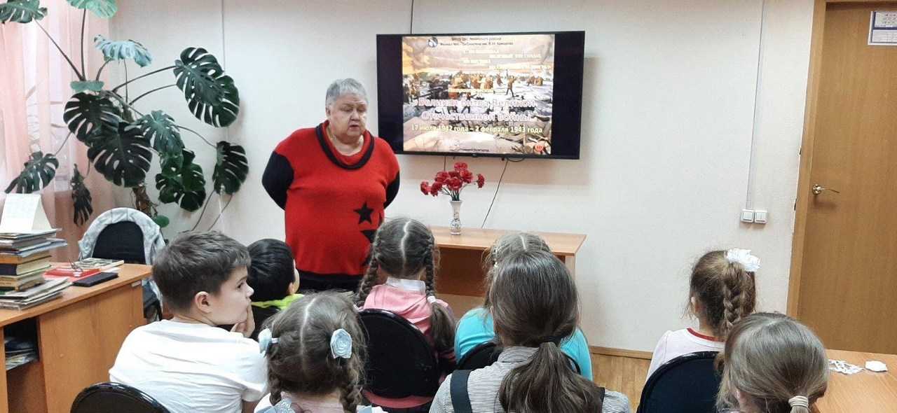Посетили библиотеку им. Комарова