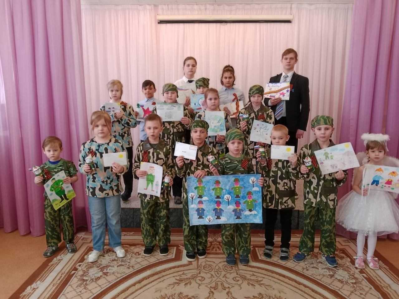Поздравляем нашу страну с Днём Защитника Отечества!