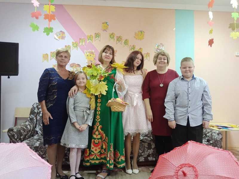 ЗДРАВСТВУЙ, ОСЕНЬ ЗОЛОТАЯ!