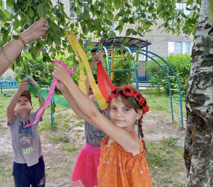 Троица или Зеленые Святки - один из самых главных почитаемых летних праздников