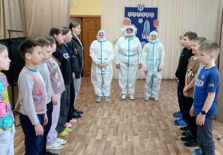 День космонавтики
