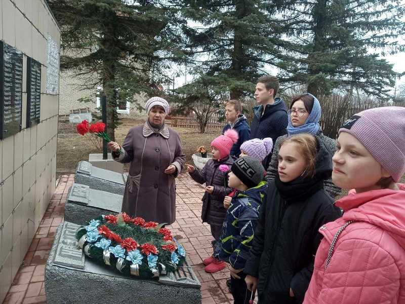 Экскурсия по памятным местам р.п.Тонкино