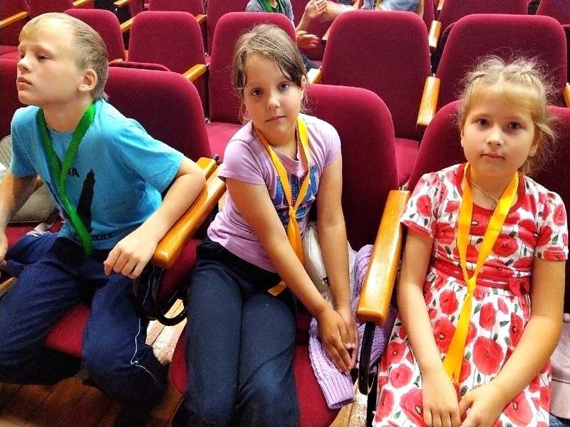 Поход в районный ДК на мультсеанс ,,Пушистый бунт