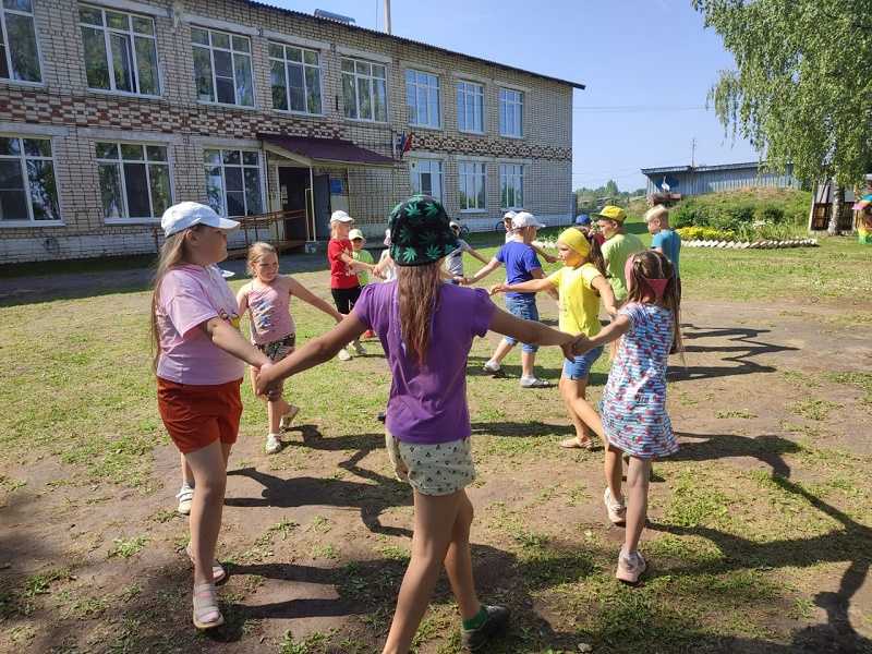 ,, Улица народных игр,,