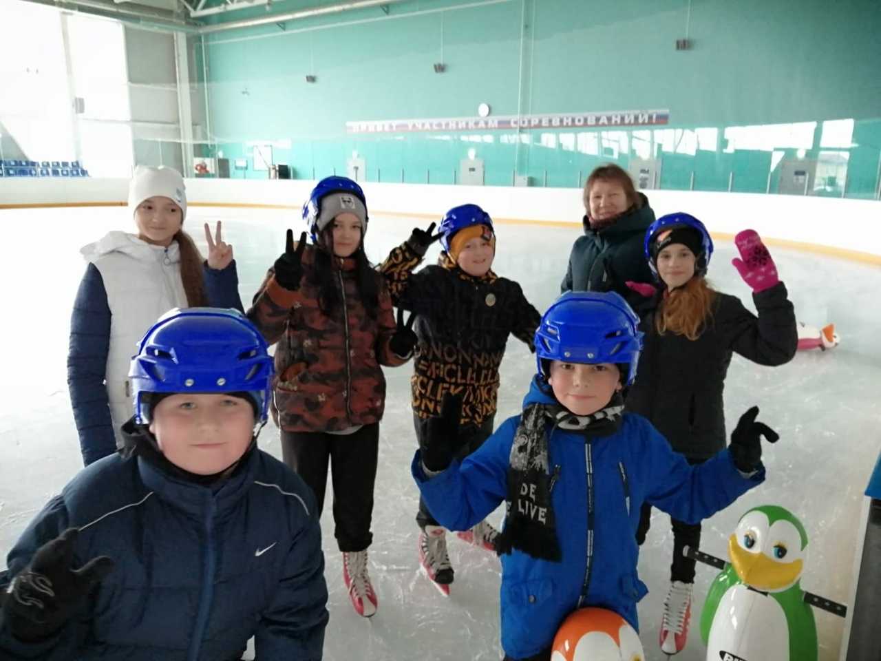 Поездка в р.п Шаранга на ледовую арену ФОКА 