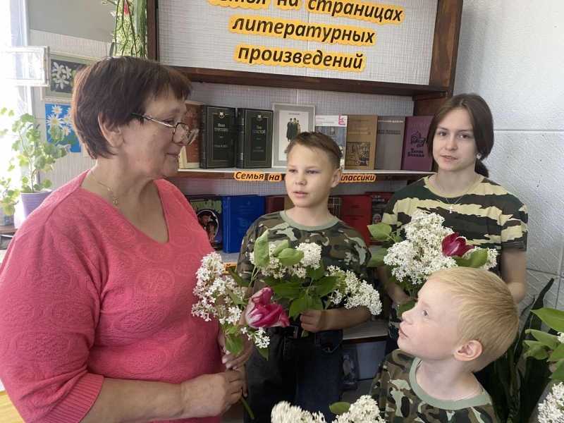 Благодарность сотрудникам библиотеки 